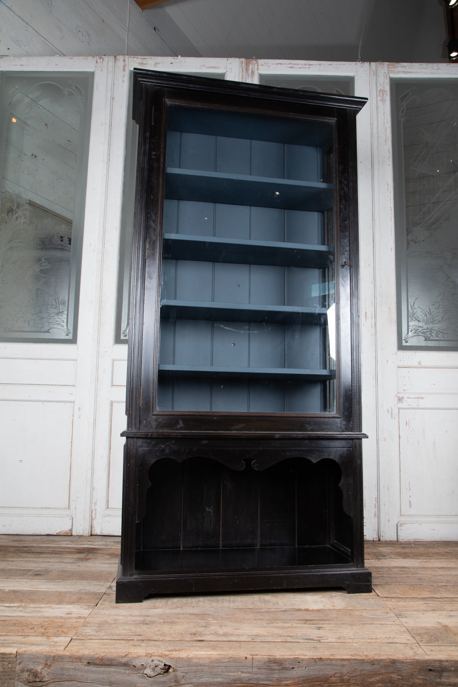 Ebonised Shop Display Fitting Cabinet