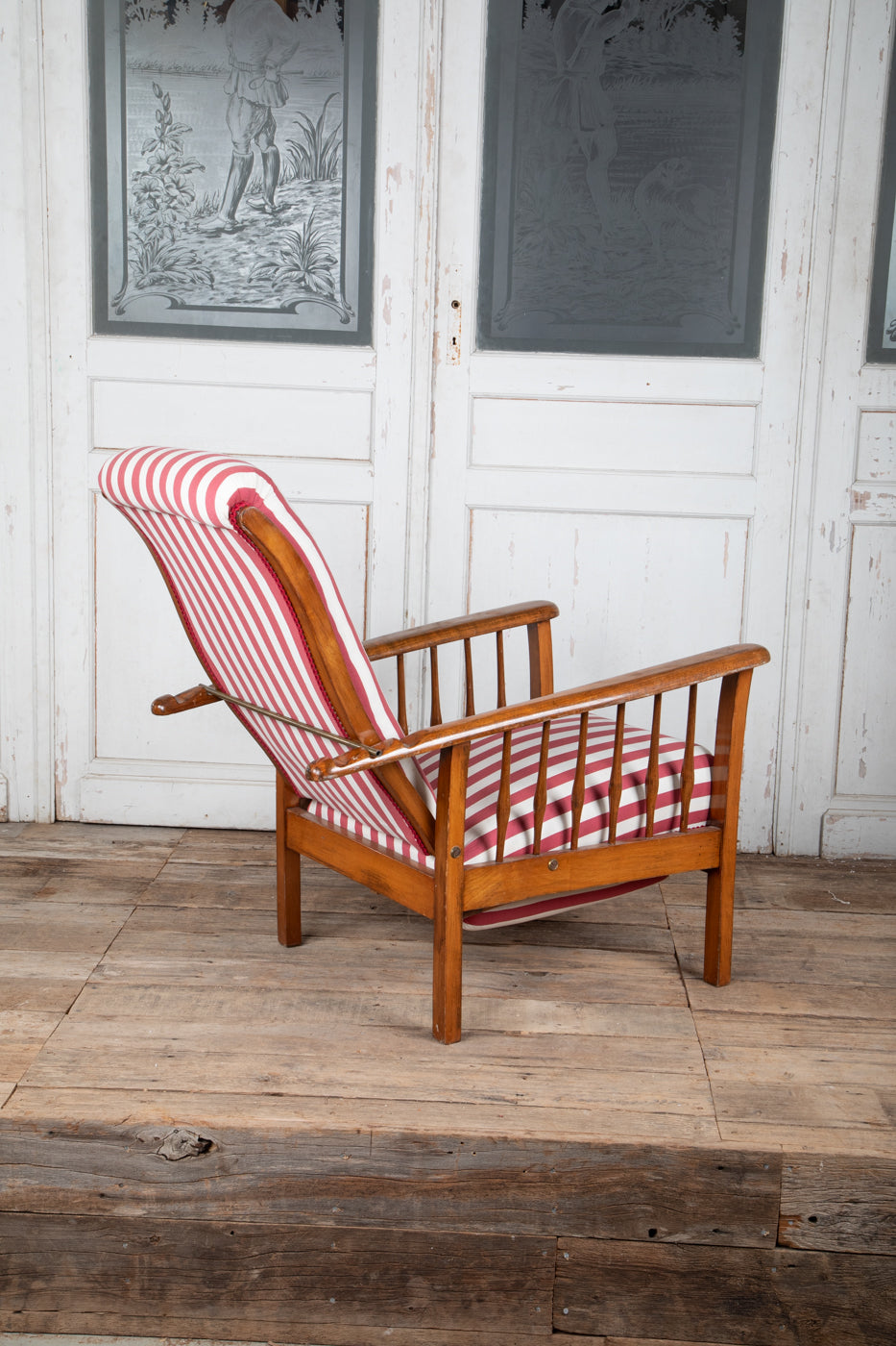 French Morris Reclining Chair with Cushions